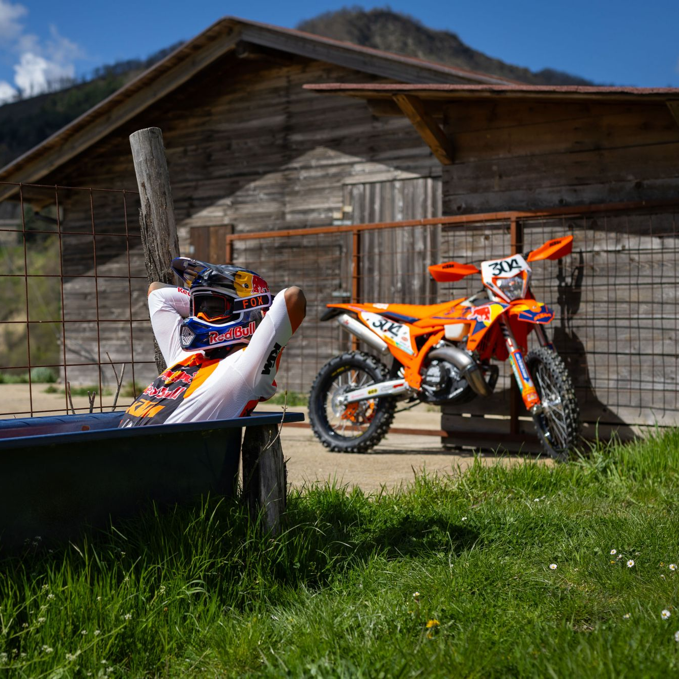 МИР! ТРУД! МАЙ! С ПРАЗДНИКОМ