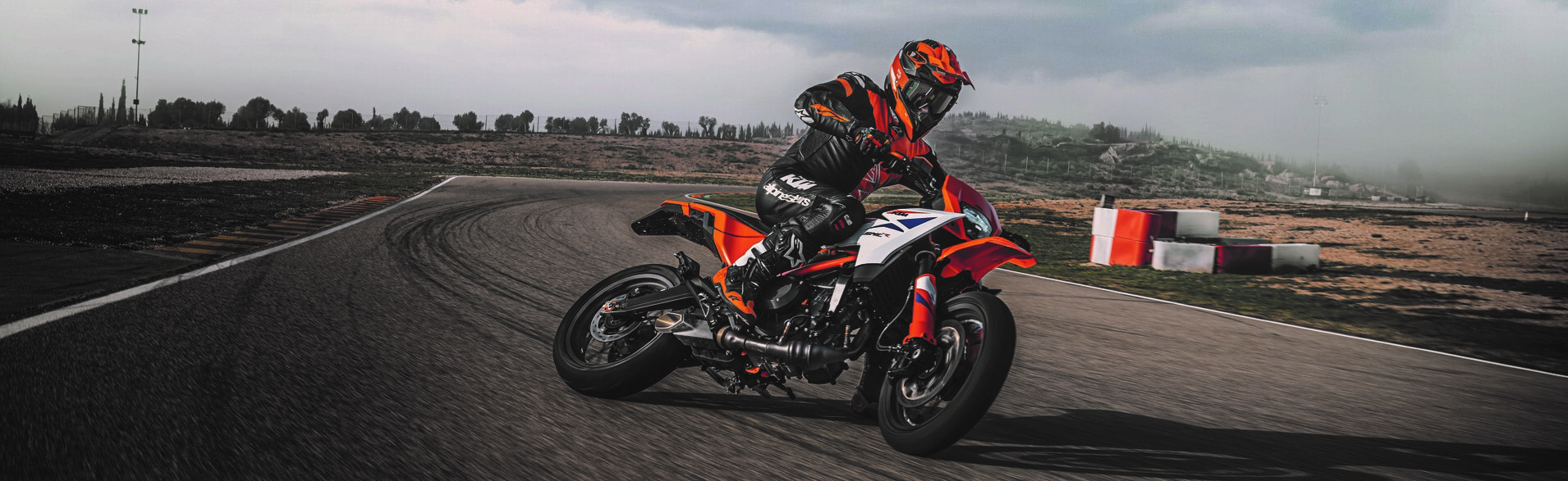 KTM АВТОДОМ представит новый KTM 390 SMC R весной 2025 года